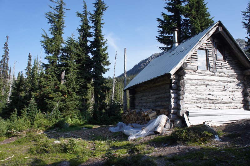 File:Snowspider-Hut-2012-2.jpg