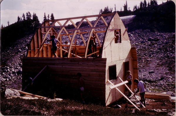 File:Brew Hut I Construction2.jpg