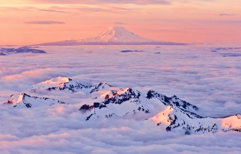 File:Mount Adams.jpg