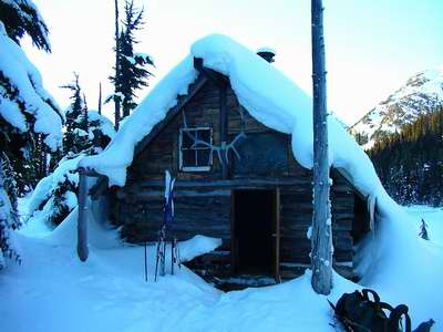 File:Snowspider-Hut-2005-1.jpg