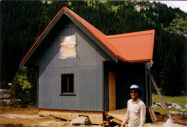 File:20251126034845!Brian Waddington Hut Construction1.jpg