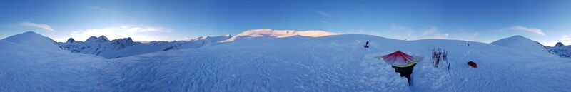 File:20251126034841!1200px-Snow Camping VOC Europe 201920190101 082056.jpg